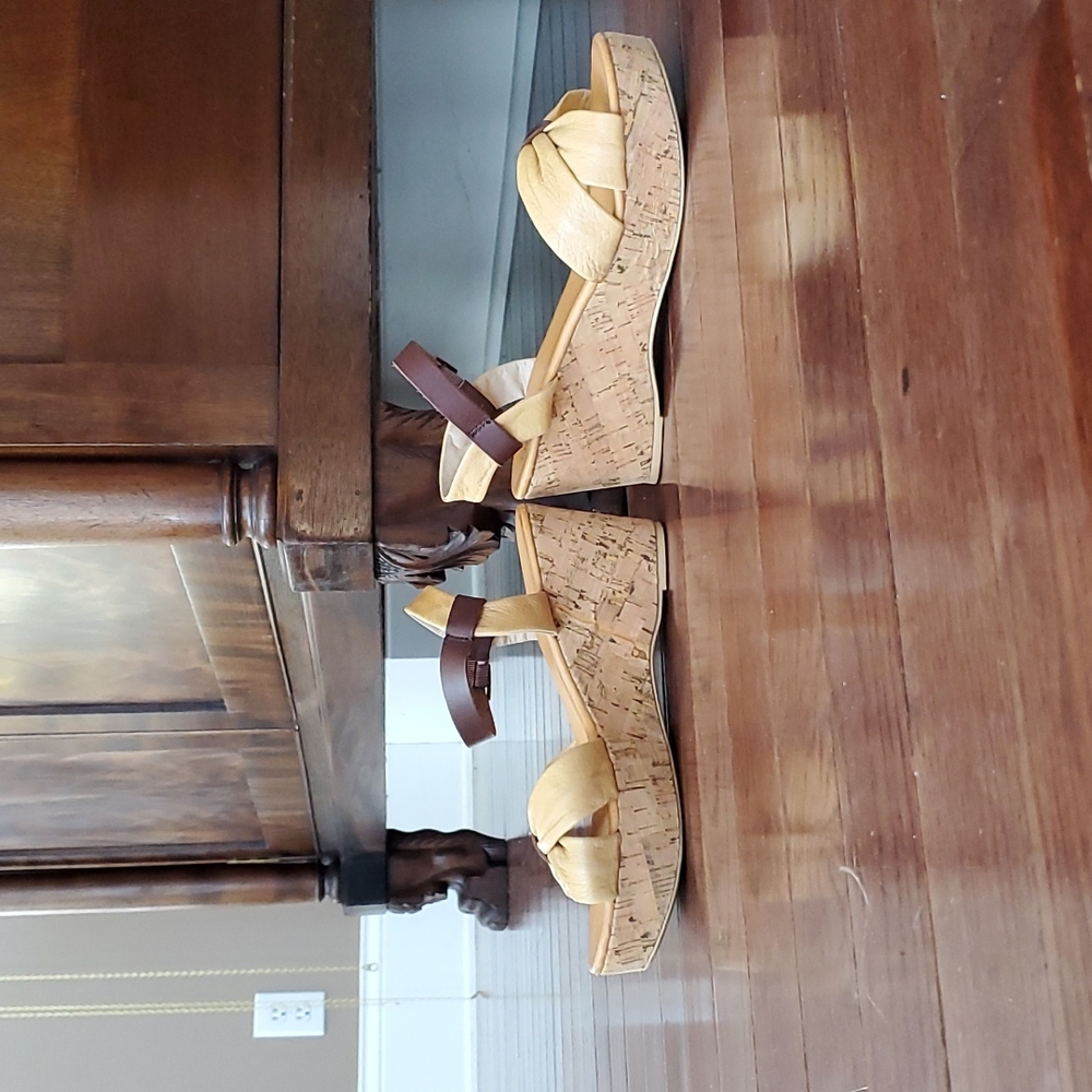SZ 7 "DIBA True" leather platforms